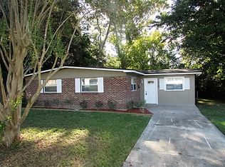 330 Rio Rd, Jacksonville, FL 32218