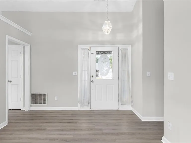 2110 Racquet Club Cir — Photo 5