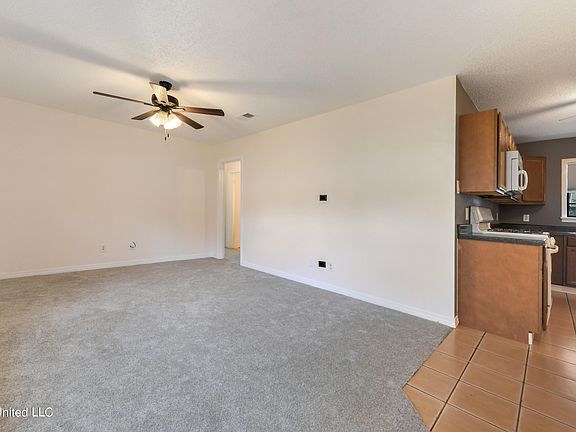 4th image of 1609 Wiltshire Blvd