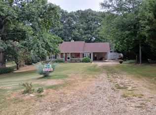 6079 Morrow Dr, Flowery Branch, GA 30542