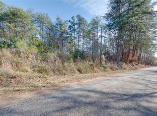 426 Woodall Mountain Rd, Pickens, SC 29671