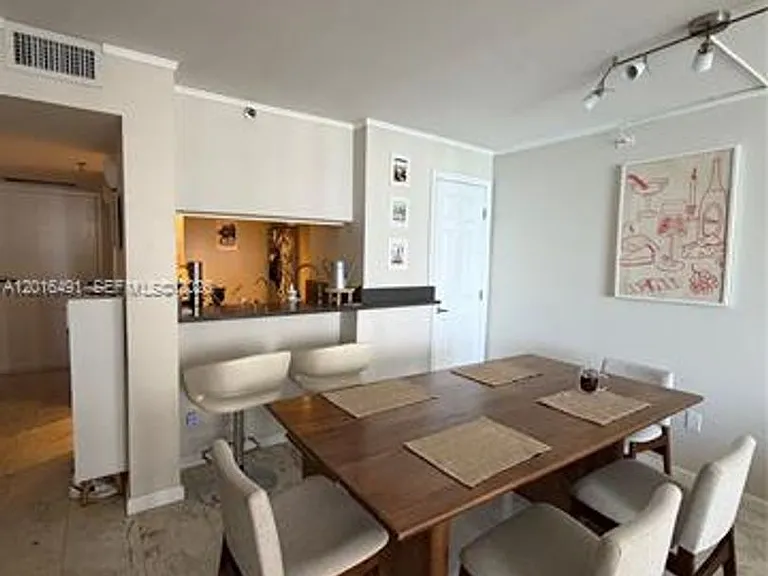 555 NE 15th St #19E — Photo 12