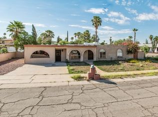 7700 N Red Wing Cir, Tucson, AZ 85741