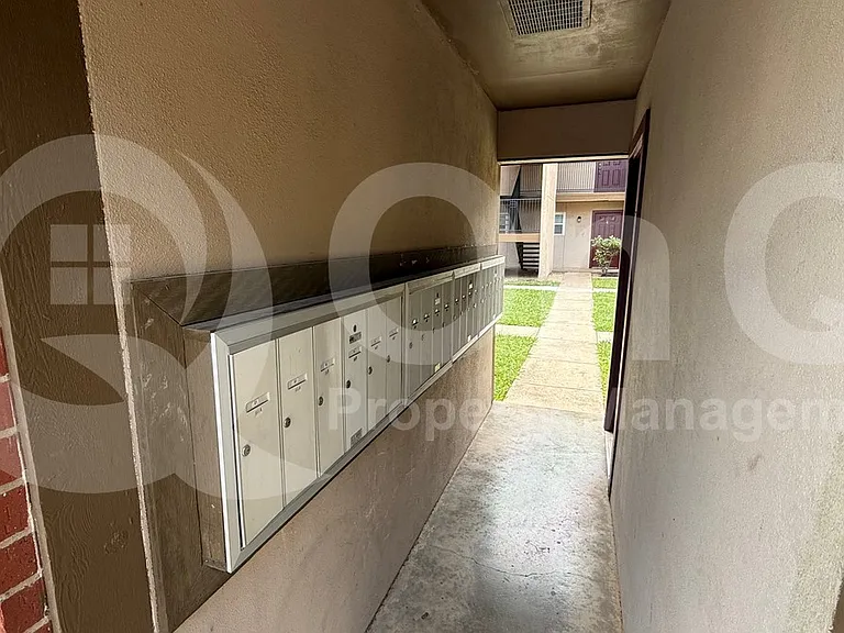 410 Bryan St #10 — Photo 3