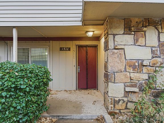 3rd image of 2215 E 67th St Unit 1511