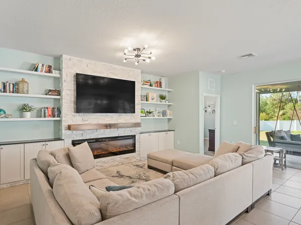 4035 Mossy Limb Ct, Palmetto, FL 34221