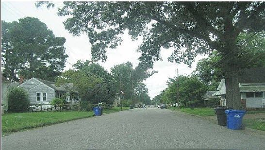 2nd image of 3919 Clifford St