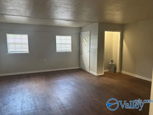 2416 Redmont Rd NW — Photo 7