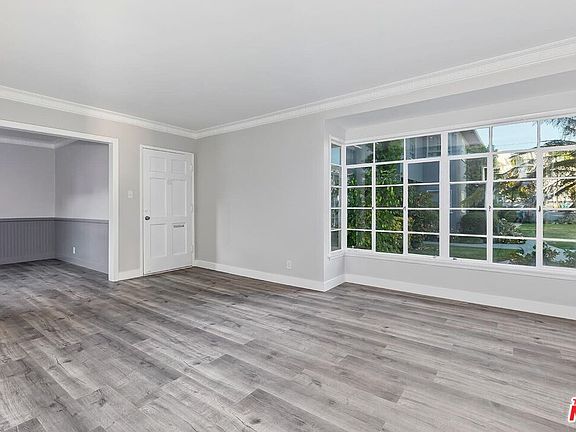 3rd image of 5012 Clinton St #5014-D