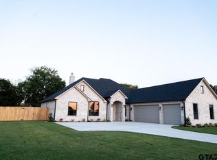 7523 Freestone Dr, Bullard, TX 75757