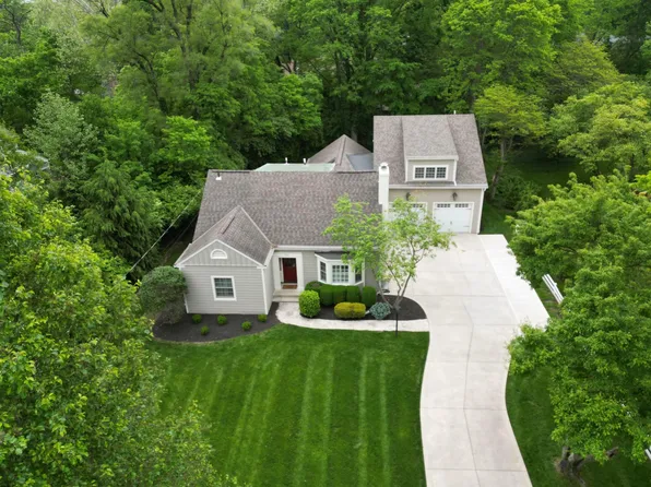 366 W South St, Worthington, OH 43085