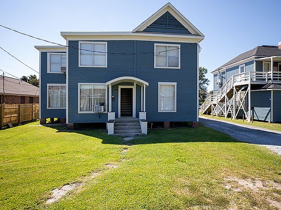 624-IRIS-STREET_10012024