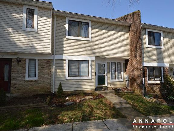 2nd image of 10 Rockwell Ct