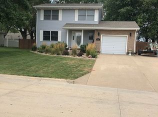 615 N 5th St, Moville, IA 51039