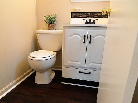 3rd image of 10607 Charlene Dr