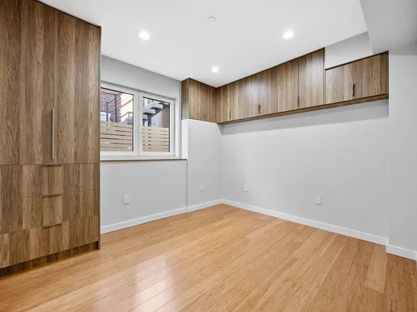 139 Highland Avenue image 8 of 26