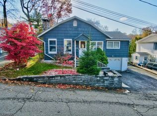 22 Innis Ave, Hopatcong, NJ 07843