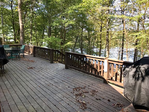 huge deck with gas line