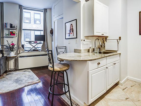 4th image of 1 Wall Street Ct APT 1306