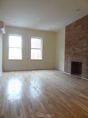 Rented by City Connections Realty | media 15