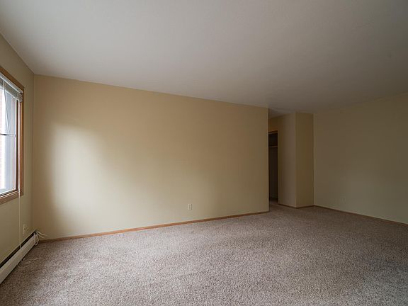 4th image of 7100 Chicago Ave