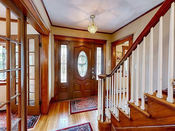 3rd image of 40 Woodland Ave