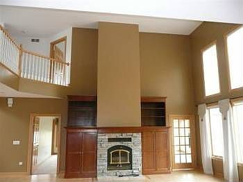 5th image of 126 E Bay Dr