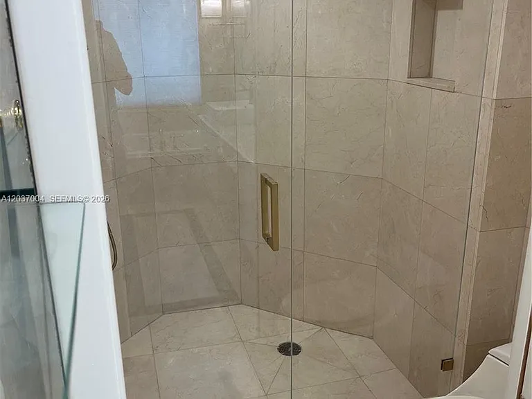 5025 Collins Ave #601 — Photo 17