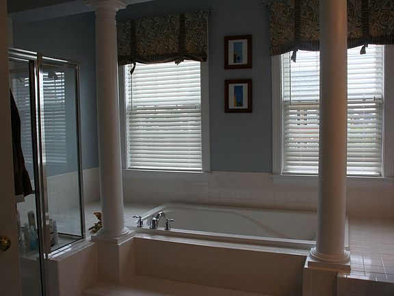 Master Bath (2)