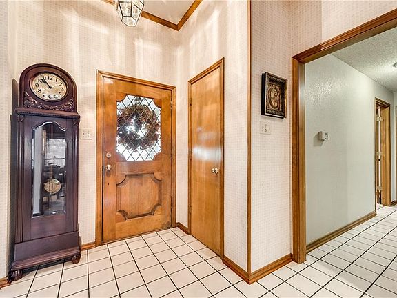 3rd image of 3077 High Mesa Ct
