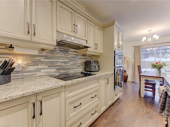 5th image of 170 Templewood Dr