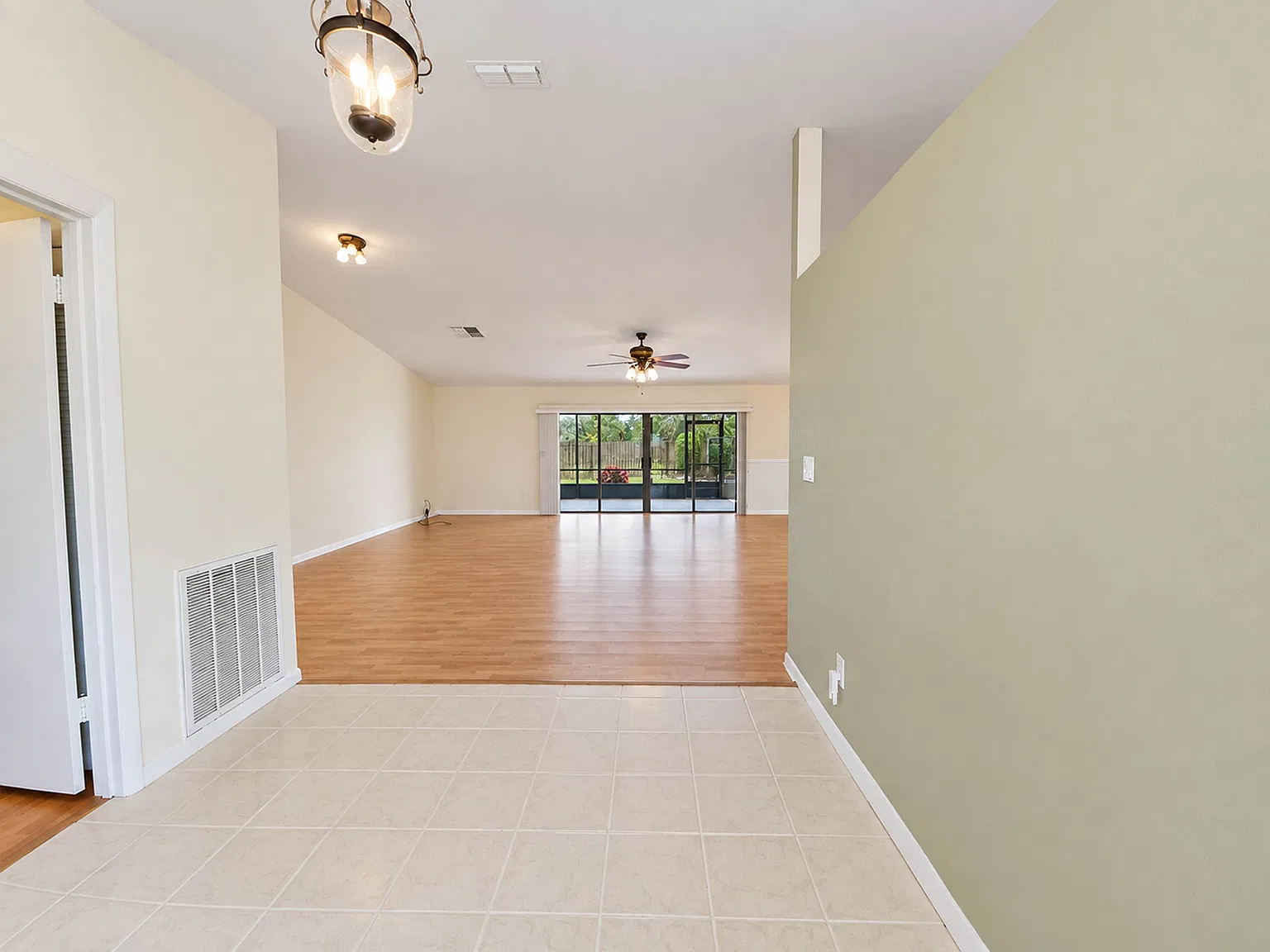 3 Bedroom 2 Bath Move-In Ready Home — Photo 3