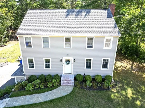 21 Chamber Rock Rd, Bourne, MA 02532