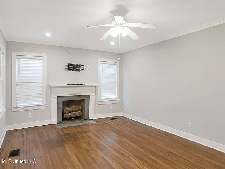 4097 Redwing Ave — Photo 7