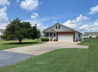 1070 Robbs School Rd, Gaffney, SC 29341