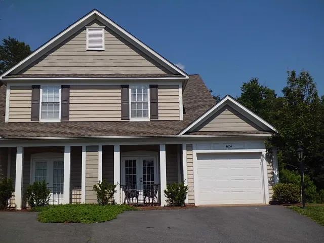 1037 Bristlecone Ln photo 1