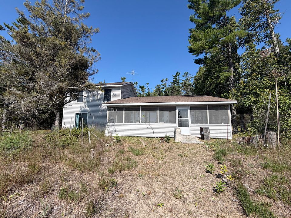 1st image of 288 E Huron Dr