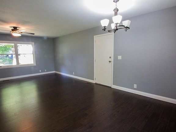 4th image of 516 Dawn Ave