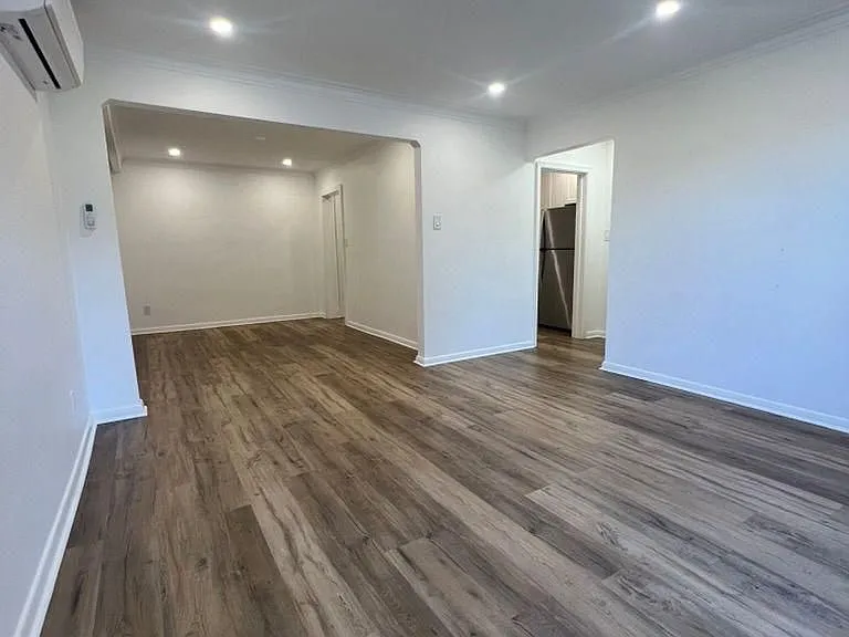 101 Kenwood Ave #2 — Photo 4