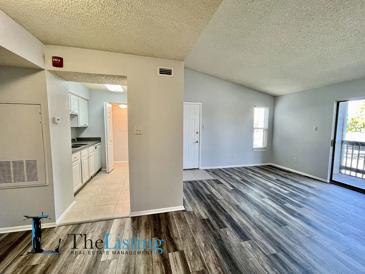 Building Photo - 3732 Idlebrook Cir #208-1