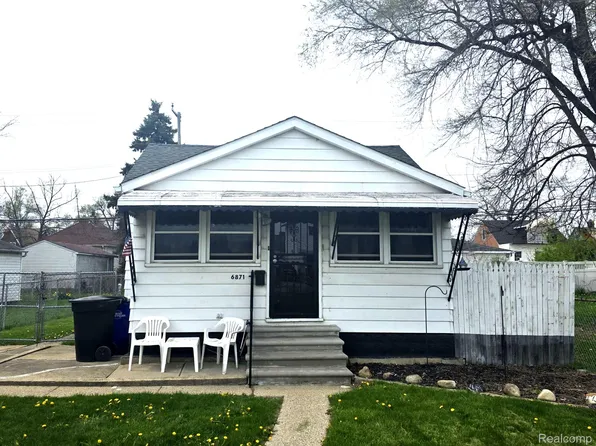 6871 Winthrop St, Detroit, MI 48228