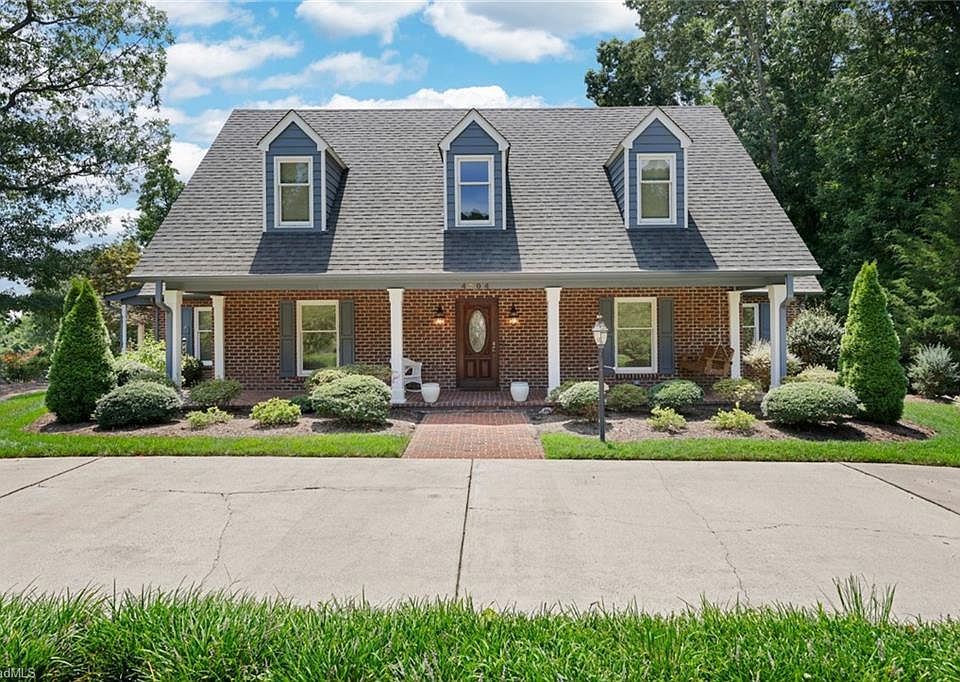 1st image of 4704 Crestwick Ct