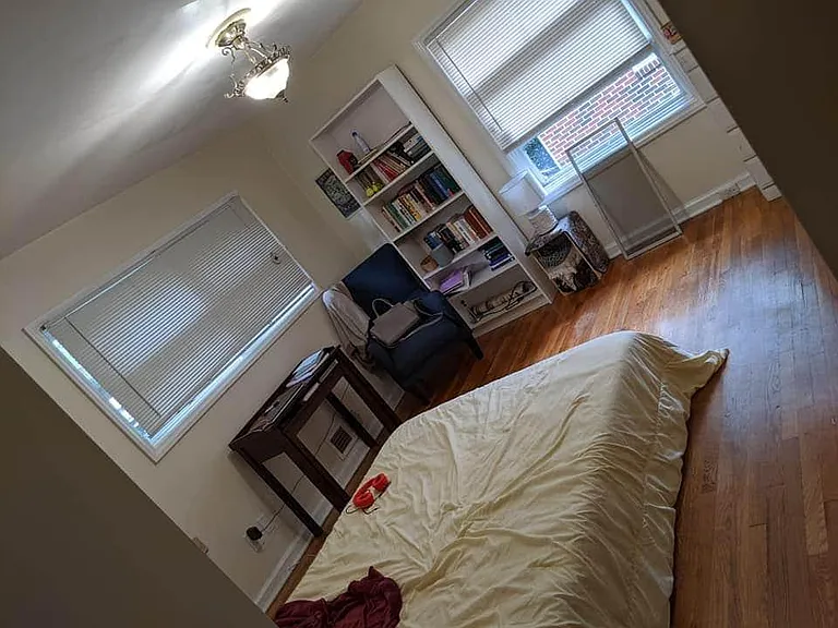 584 N Superior Ave — Photo 20