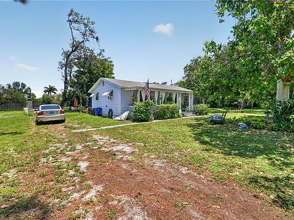 5th image of 9044 Somerset LN