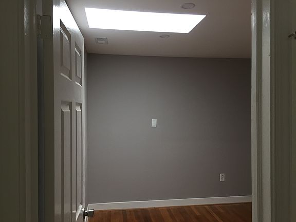 4th image of 8505 Hood Dr
