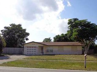 3113 Pinehurst Dr, Lake Worth, FL 33467