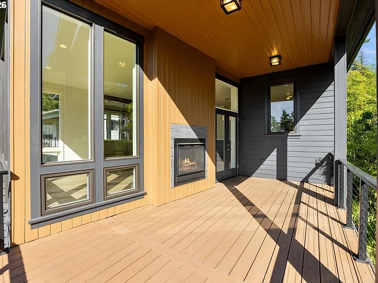 3718 SW Hillside Dr — Photo 8