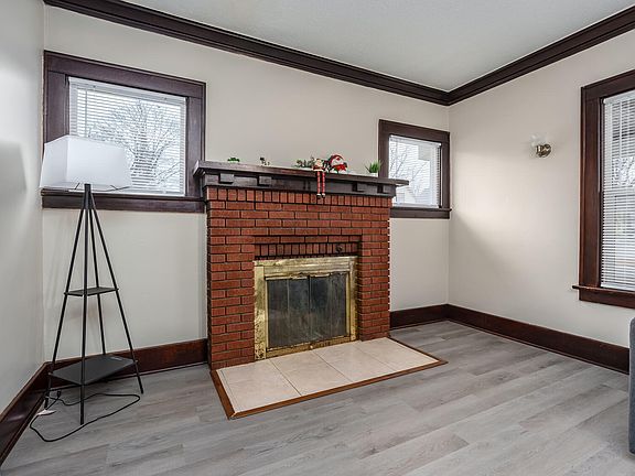 3rd image of 41 Whittier Ave