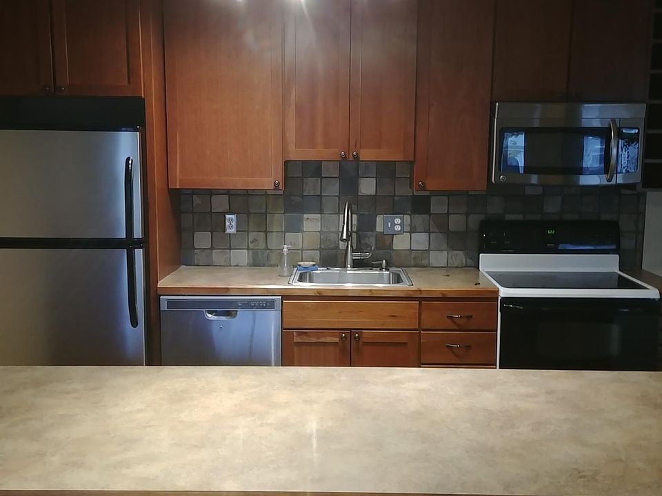 1st image of 27 Balsam Ct