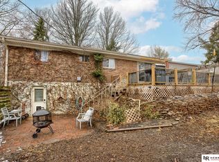 9609 Oak Ridge Dr, Bellevue, NE 68147